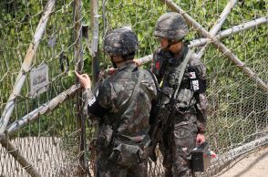 韓国、南北境界線沿いで軍事活動を全面再開へ　合意停止決定受け