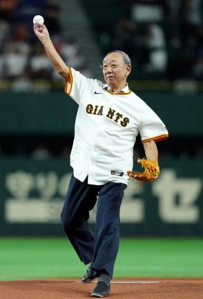 【巨人】OB堀内恒夫氏が始球式でノーバン投球「栄光の18番つけてやれたのは冥土の土産だね」