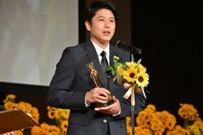 内田篤人氏　ベスト・ファーザー受賞「現役の頃と同じくらいうれしい」　娘3人に「スポーツから学んで」