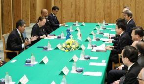 岸田首相、パラオ大統領と会談　外交関係樹立30年、関係強化を確認