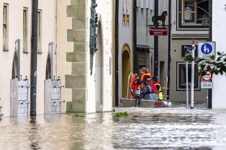 独南部で豪雨による大規模洪水、５人死亡