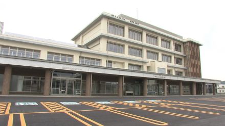 豚熱の防疫作業を行った県職員35人を乗せた大型バスが乗用車と接触事故　けが人なし　岩手