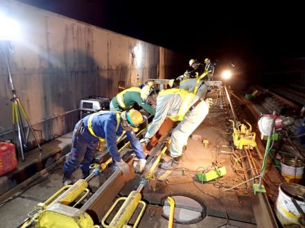 北総鉄道　夜間レール交換見学ツアー　10日から先着順　線路の切り替え体験も