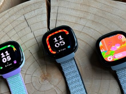 本気で子どものために作ったゲーム内蔵スマートウォッチ「Fitbit Ace LTE」