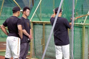 【巨人】育成５選手が東京Ｄで練習見学　相沢白虎は「グラウンドで聞ける機会はなかなかない」長野、坂本、岡本和らに質問