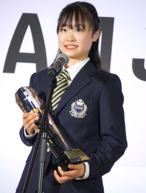 15歳のフィギュア新星・島田麻央選手「JOC新人賞」に初々しい笑顔「魅了する演技ができるよう」