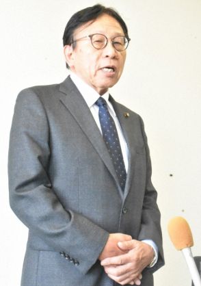 美濃加茂市議会、前副議長の辞職勧告案否決　豪州市長の娘にセクハラ