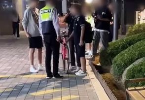 「マンションの歩道で自転車に乗らないで」警備員に注意されて…韓国・小学生が口にした「あきれた」ひと言