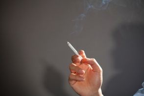 【闘病】タバコは20年前に辞めたのに… まさかステージ4の「肺がん」になるとは