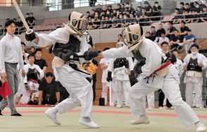 福島県警　県民の安全守り７０年　逮捕術に磨き　福島市で記念大会