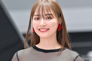 内田理央、美ウエストちらり 阪神ユニフォームアレンジに絶賛の声「着こなし可愛い」「スタイル抜群」