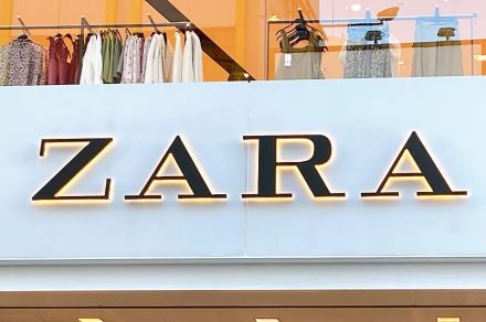 【ZARA】スタイル盛れて嬉しい！今なら40%オフの「楽ちんサンダル」コロンとした形がカワイイんです