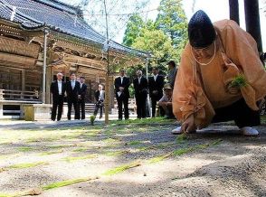 五穀豊穣願い御田植祭　富山県射水市の加茂神社