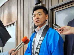 立憲・泉代表「麻生氏の発言、ずれている」　カネかかる政治を批判