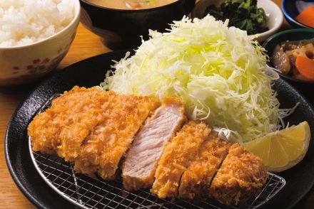 『とんかつ さくたろう』のとんかつは毎日食べられる軽やかさ ランチ1100円の破格にも感動