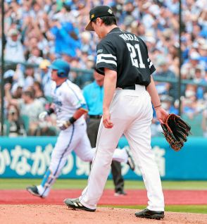 【ソフトバンク】和田毅、牧に満塁弾浴びてガックリ…１４イニングぶり失点
