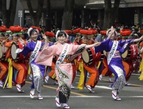 東北6県の夏祭りが集結　東北絆まつり、仙台中心部でパレード