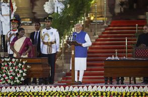インドのモディ首相、3期目の政権が発足　複数の地域政党と連立