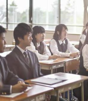 自由な意見を引き出す「ファシリテーター」に求められる資質とは...中学校で語られた理想的な「対話」のあり方