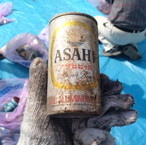 まさかの発見　清掃活動中に4、50年？前の缶ビール　「タイムスリップしたよう」／兵庫・丹波市