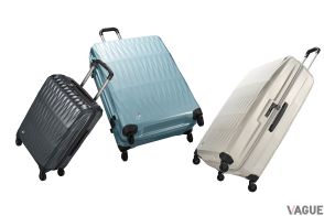 旅がもっと楽になる「軽やかに引ける高機能ホイール」採用！ “水より軽い樹脂”でできた「日本製スーツケース」の進化ポイントとは？