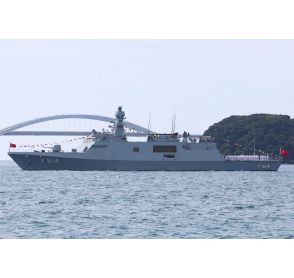 トルコ軍艦９年ぶり来訪　日ト国交樹立１００周年、和歌山県串本町