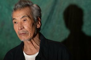 若い才能にも「負けるもんか」、79歳・田中泯の「高齢者でも老いない」という強さ