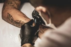 タトゥーは安全か？ リンパ腫発症リスクの増大を示唆する研究