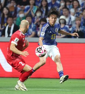 日本、３－０で後半へ　サッカー日本代表速報　シリア戦（５）