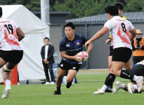 ラグビー日本代表、Uー20代表候補と実戦形式で練習 SH斎藤「超速ラグビーはキツいけど楽しい」