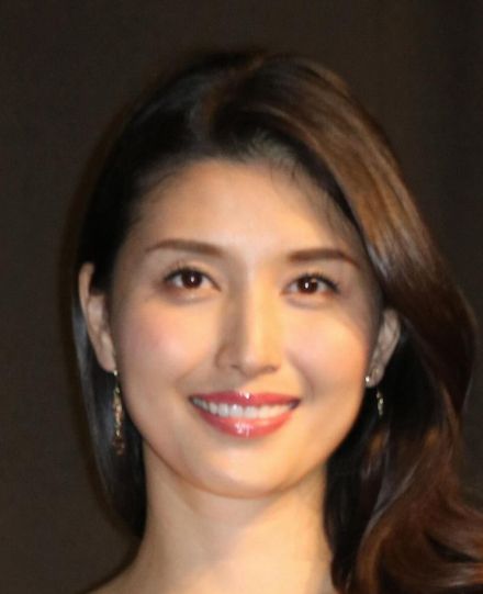 橋本マナミ、アルバイト先で出会った変わった人を明かす「切手に話しかけてるおじさんとかいるんですよ」