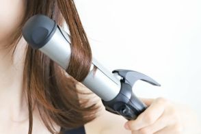 男性が選ぶ「好きな女性のヘアスタイル」、ロングヘア超えのきれい見えヘアは?