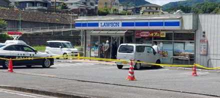 【速報】コンビニに75歳女性が運転する車突っ込む　当時店内には客など4人が　大分