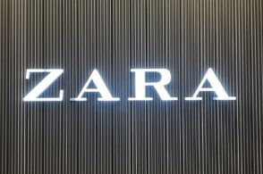 ZARAの「新作ミニバッグ」が高級感たっぷりでオシャレ！ツヤツヤ素材が美しくて、どこから見ても素敵なんです！