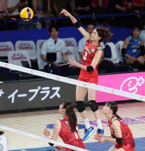バレー女子日本　韓国を圧倒ストレート勝ち　世界６位守りパリ五輪へ前進　負ければポイント大幅減の大一番制す