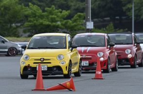 100台近くのアバルトが富士に集結　オーナー向けドライビング・アカデミー開催