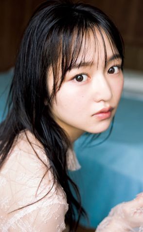 ＜鎮目のどか＞話題の18歳美少女　大反響で「ヤンジャン」再登場　水着も