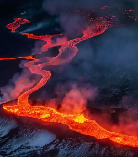 果たして、マグマはどのようにできるのか…簡単には溶けない岩石をドロドロにする「3つの方法」