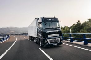ボルボの大型トラック『FH16』新型、欧州最強の780馬力…100％再生可能燃料でも走行可能