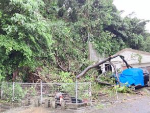 「ドドドと振動」沖縄・北谷町で土砂崩れ　近くの住民が一時避難　県内各地で大雨
