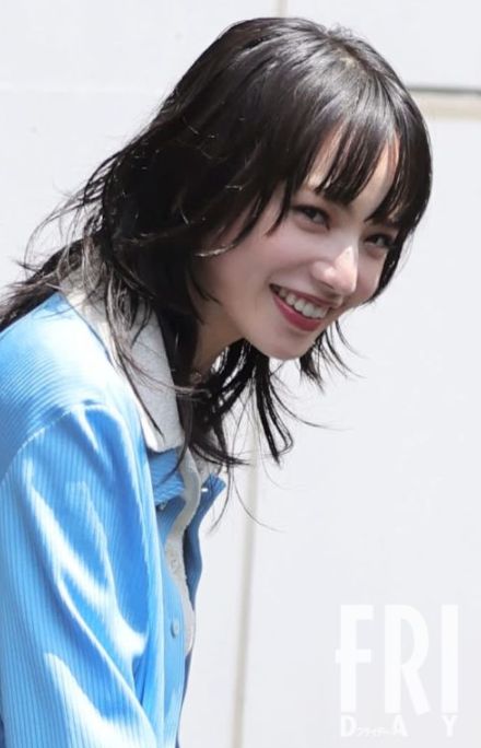 「休んでいなよ」スピード復帰批判もものともせずに…小松菜奈がファンの声援に見せた「神対応」現場