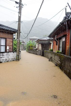 奄美市住用で1時間61ミリ　宇検、瀬戸内で避難指示　奄美地方大雨