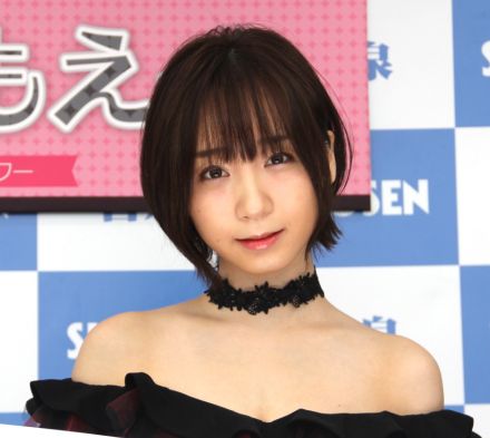 伊織もえ、OL制服を脱ぐ！　あふれる美ボディ丸見えで「同じ職場に就職したい」「エチかわ」