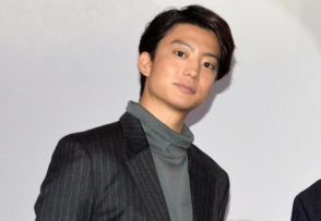 ＜伊藤健太郎＞“バキバキ”の肉体美を披露　「もはや彫刻」「すごい体になっててビックリ」と驚きの声