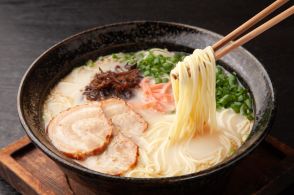 「神奈川県で人気の豚骨ラーメン」ランキング！　2位は透明なスープが特徴の「豚骨清湯・自家製麺かつら」、1位は？【2024年6月版】