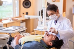 なぜ日本には「歯医者」が多いの？歯科医師の平均年収とは？