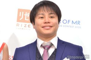 ノンスタ井上、妻＆愛犬と家族旅行へ “4ショット”に反響「美人」「豪華な施設」