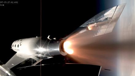 ヴァージン・ギャラクティック、「スペースシップツー」7回目にして最後の商業宇宙飛行に成功