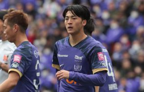 日本代表MF川村拓夢が海外移籍へ！ 広島がチームの離脱を発表
