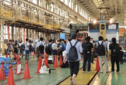 鉄道ファン大脱線　JR貨物・物販イベント中止　割り込み、口論…興奮状態で警官出動